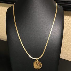 Gold Tone Herringbone Chain & Leaf Pendant Necklace Gold Statement Necklace